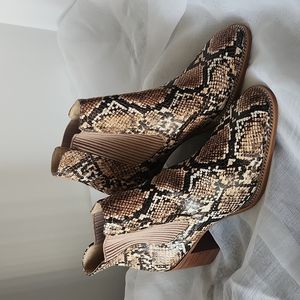 Size 6.5M Vince Camuto Sneak Print Block Heel boots